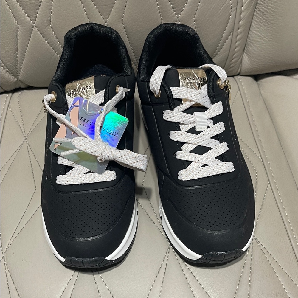 Skechers Street Uno Black and White Kids' Street Uno Sneakers - Picture 8 of 10